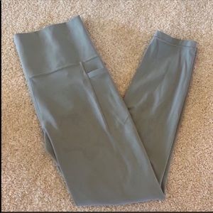 Athleta Salutation 7/8 Tight